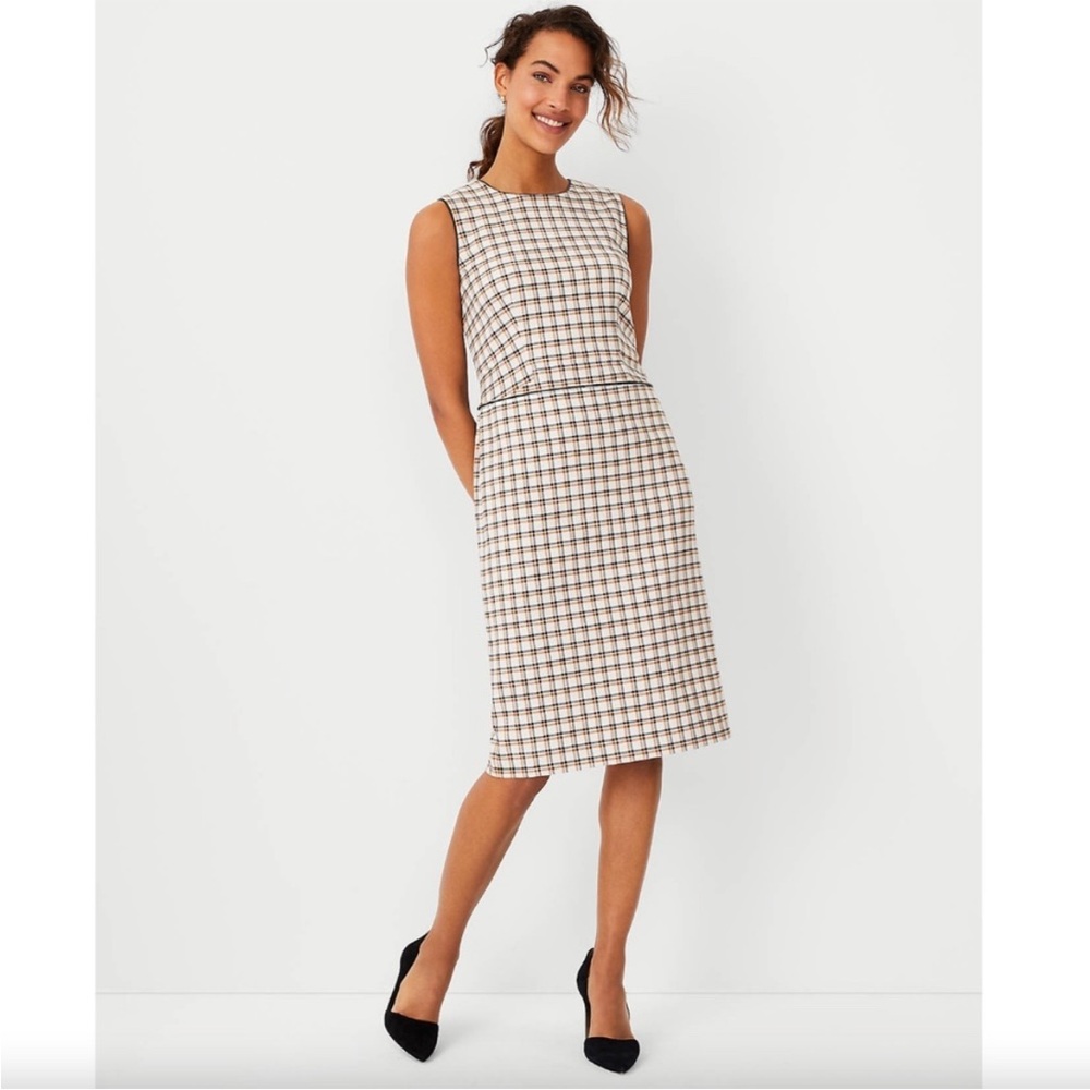 Ann Taylor Sleeveless Plaid Sheath Dress in Cream and Black
